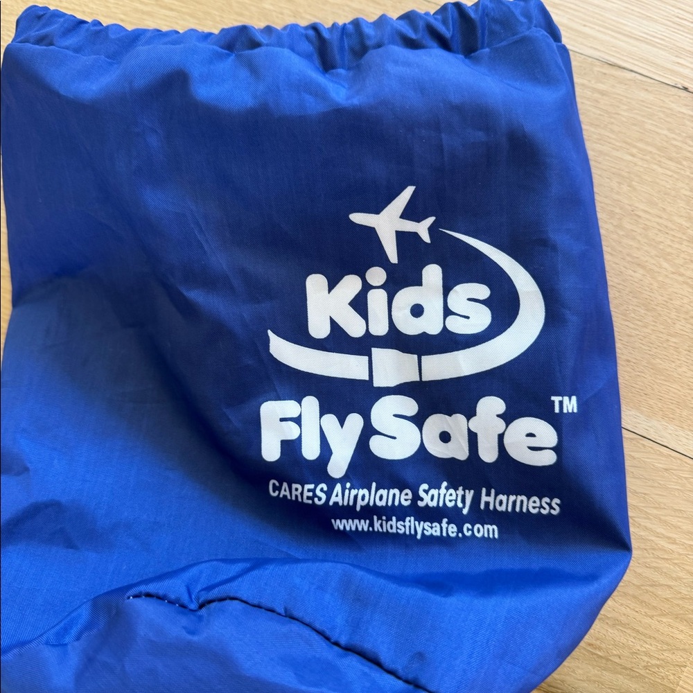 Kids Flysafe Harness for Air Travel - Picture 4 of 5
